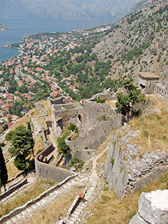 Kotor, teel kindlusesse