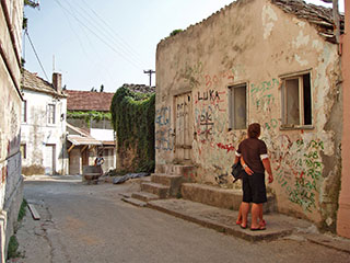 Trebinje, Mambur ja Hele otsivad kodu