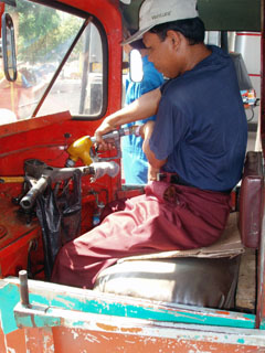 bensiinijaamas tankimas