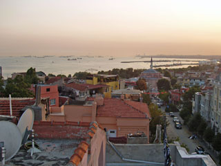 üksik laev on mereteel …