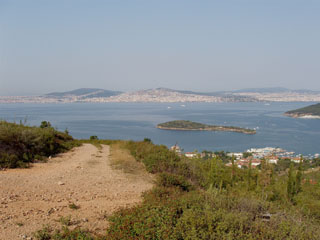 Burgazadası avastusretkel, ees Kaşık Adası ja paremas servas Heybeliada
