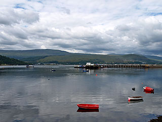 ilusad, punased paadid ...