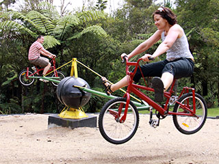 Waiau Waterwork, Kadi ja Tauno aktsioonis