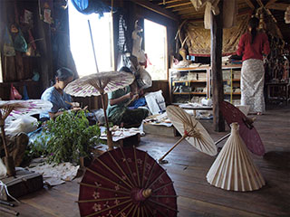 siin valmistatakse paberit ja tehakse sellest vihmavarjusid