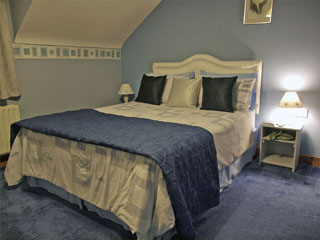 esimene ööbimiskoht, The Butterfly B&B