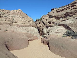 ees Spooky Canyon ...