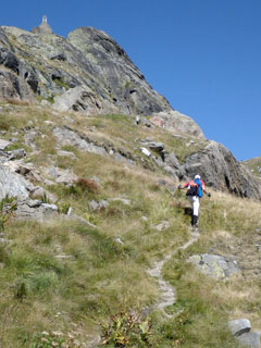 2 447 m, Vista dal Rifugio Deffeyes, kes ütles, et kirikusse peaks igaüks pääsema ... [45:51:12]