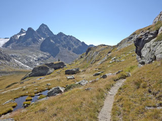 2 485 m, ees paistab järgmine kirik [46:00:43]