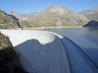 1 935 m, Barrage d’Emosson ... [110:46:45]