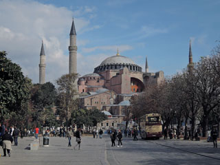 Hagia Sophia veidi kaugemalt