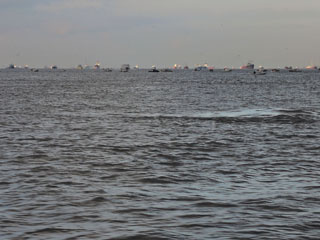 üks laev silmapiiril …