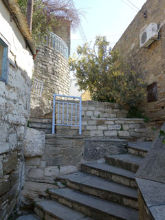 kodukülas, teel hommikusöögile