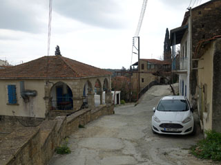 Tochni, laiad külatänavad …