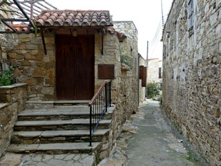 … mõned, mitte nii laiad, külatänavad …