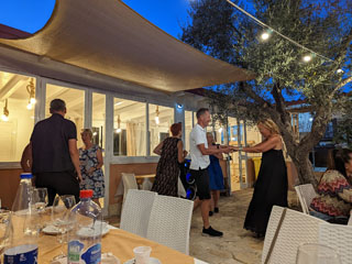 Home restaurant La Calma, Kairi tegi diskot